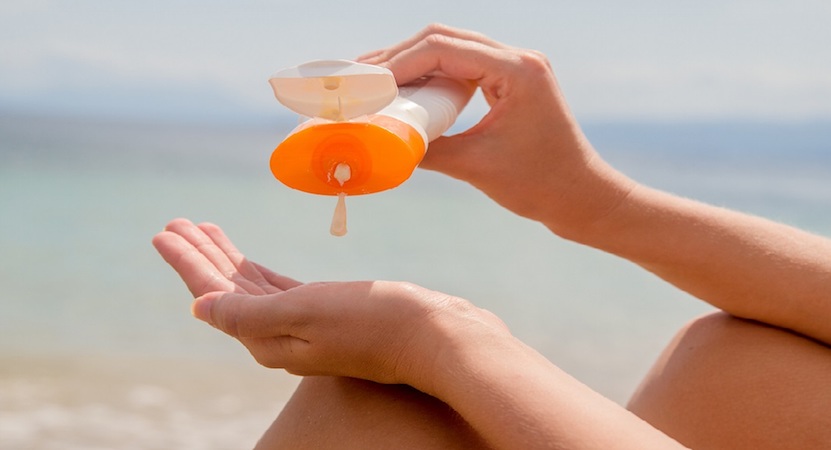 You are currently viewing Mineral Versus Chemical Sunscreen: Which is Better?