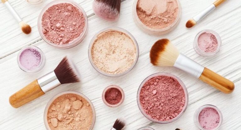 Read more about the article Talc in Makeup: Complete Guide (Updated 2022)