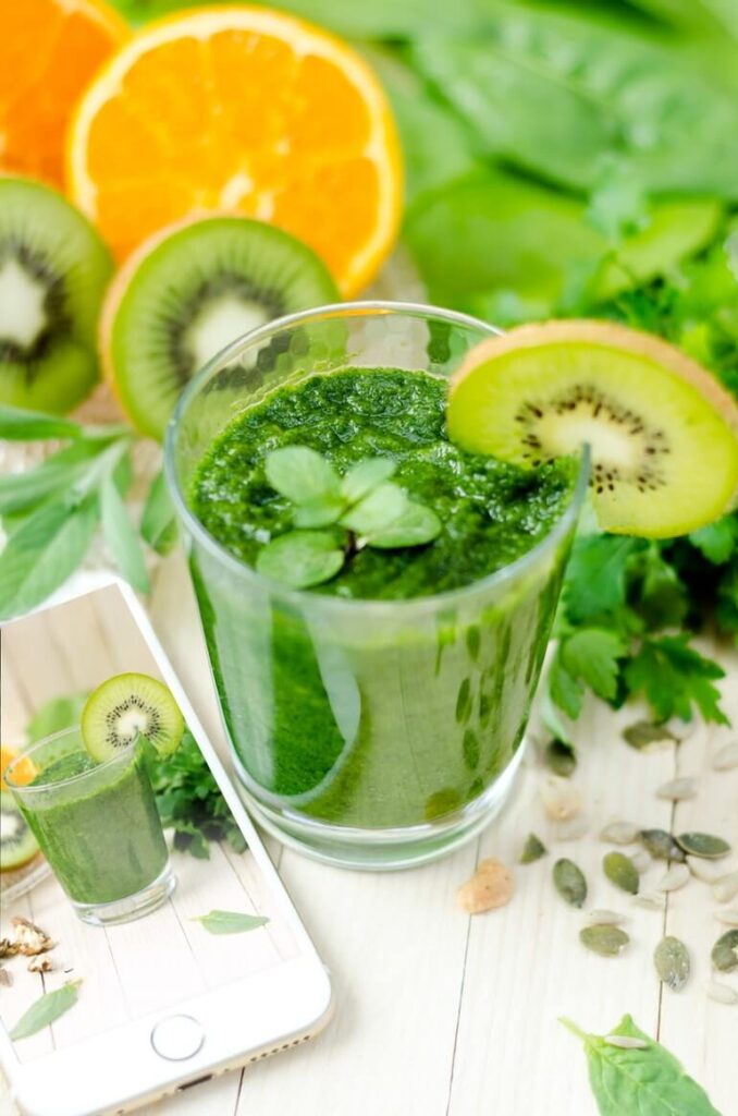 green drink with kiwi How to detox skin from inside out
